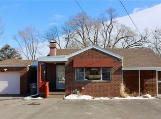 5901 SW 9th St, Des Moines, IA 50315