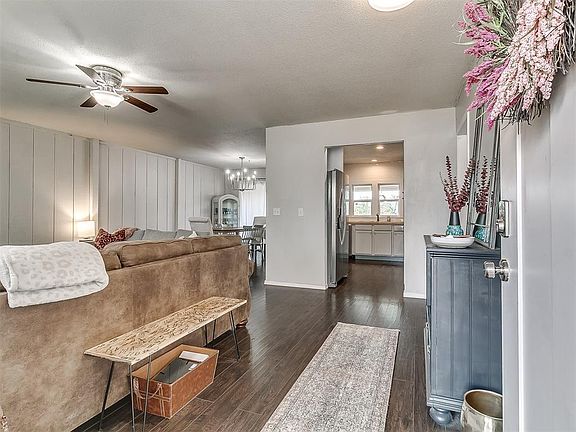 5th image of 2212 NW 113th Pl