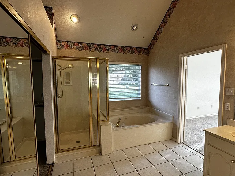 18532 Bay Pines Ln — Photo 22