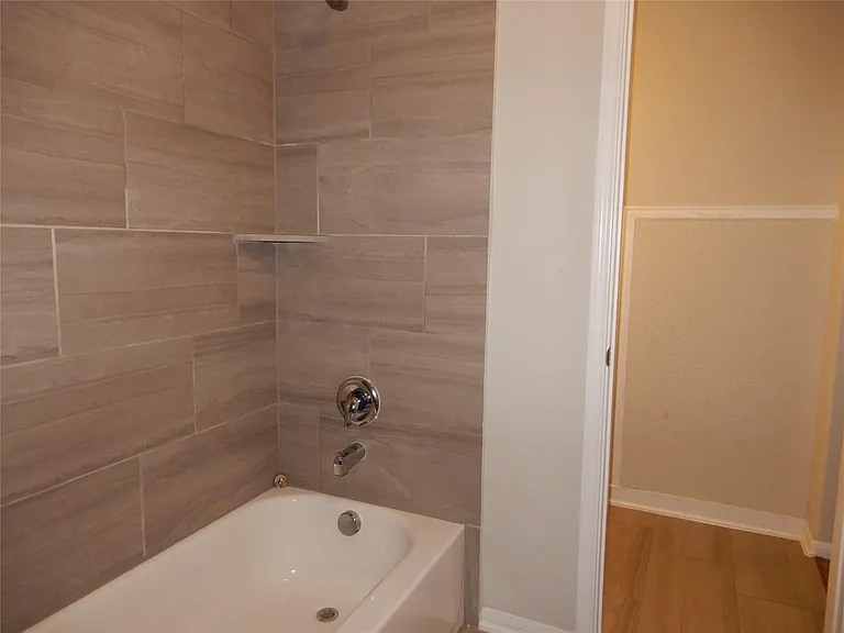 12258 Chestnut Clearing Trl — Photo 18