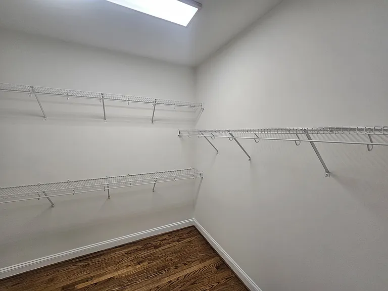 212 Medford Dr — Photo 21