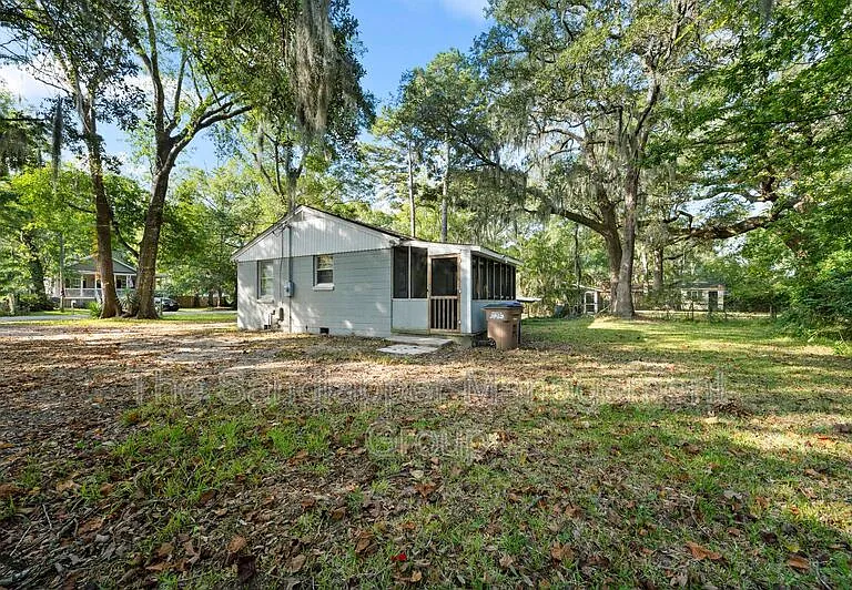 1520 Sutton St — Photo 11