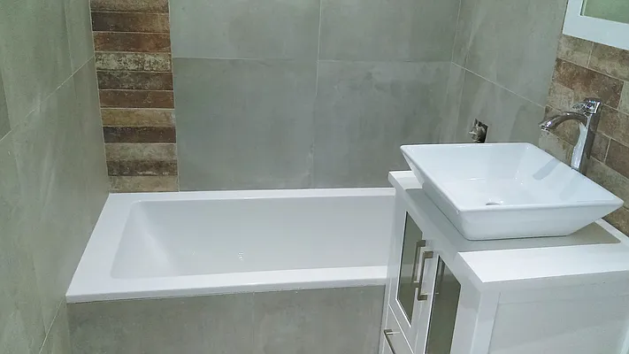 Rented by The Hamilton Group | media 22