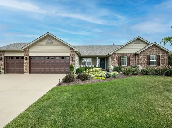 801 Mule Creek Dr, Wentzville, MO 63385
