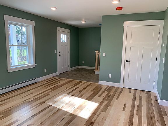 Tiled foyer with lg closet