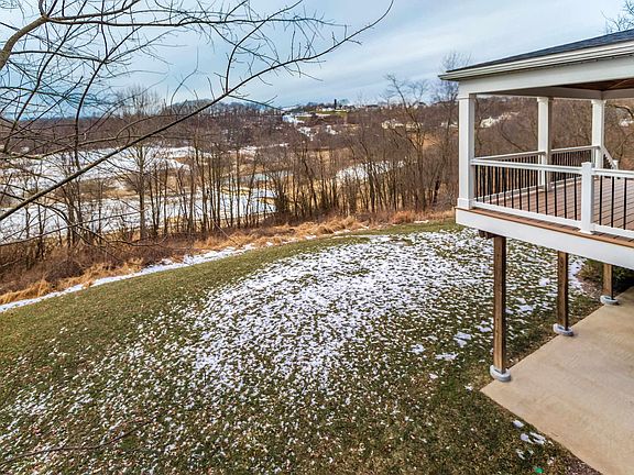 5th image of 19 Garden Ln