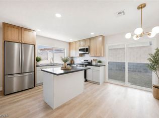 6800 Legalla Ln, Las Vegas, NV 89156