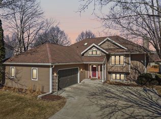 1606 Manchester Xing, Waunakee, WI 53597