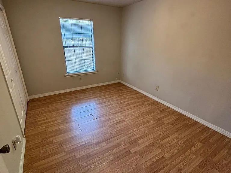 3468 W Yale St — Photo 14