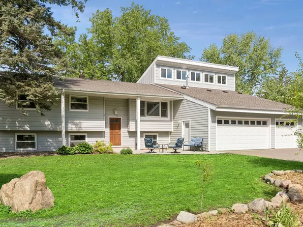 3425 Churchill St, Saint Paul, MN 55126