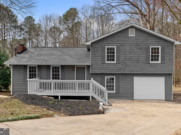 25 Queen Ct, Carrollton, GA 30116