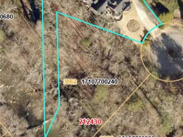3863 Streamside Dr SE, Marietta, GA 30067