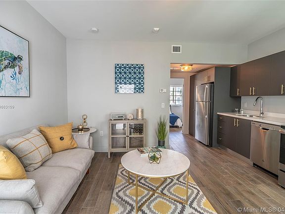 2nd image of 1567 Meridian Ave #9