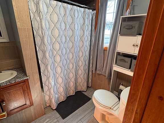 4th image of 72 Foster St #2