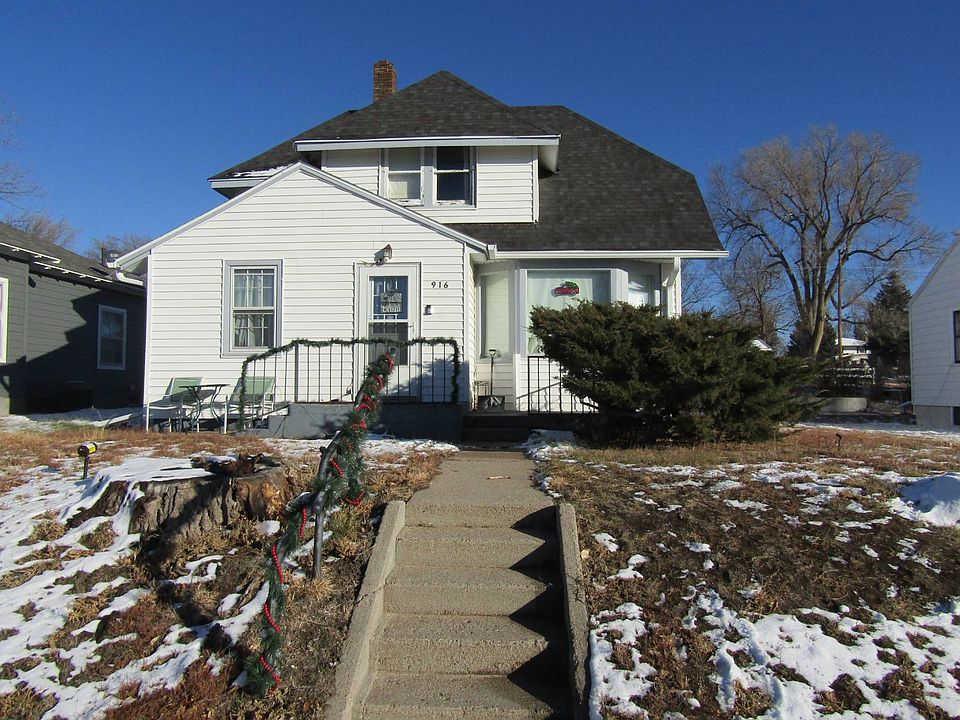 1st image of 916 4th St