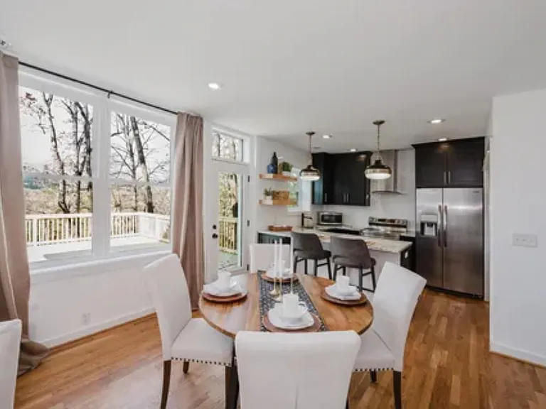 Crest Dr — Photo 2