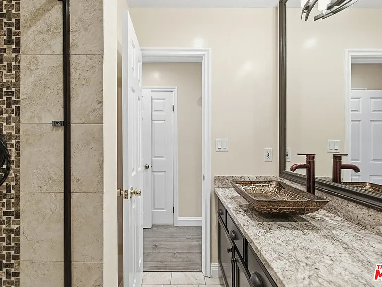 8710 Belford Ave #207B — Photo 9