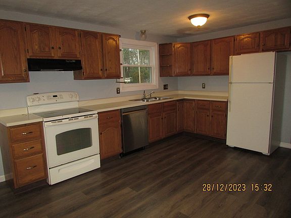 2nd image of 46 Dublin Dr Unit 1