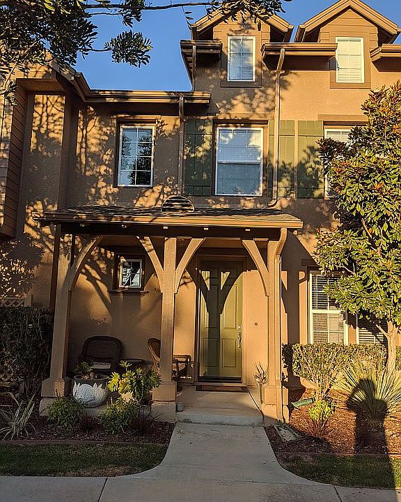 1st image of 319 Feather River Pl