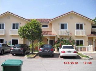 7434 NW 182nd St, Hialeah, FL 33015