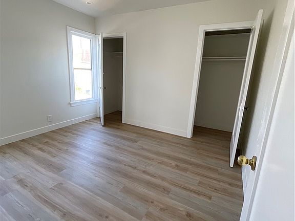 3rd image of 1522 S Bronson Ave