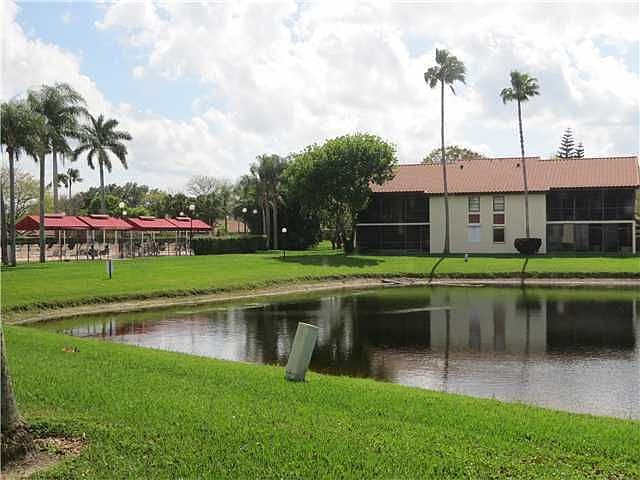 Home For Sale In Palm Chase Lakes