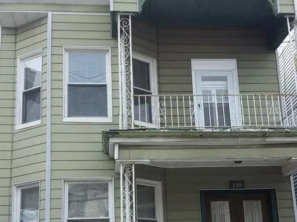 239 Bayview Avenue image 3 of 20