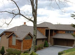 320 Twin Ponds Rd, Banner Elk, NC 28604