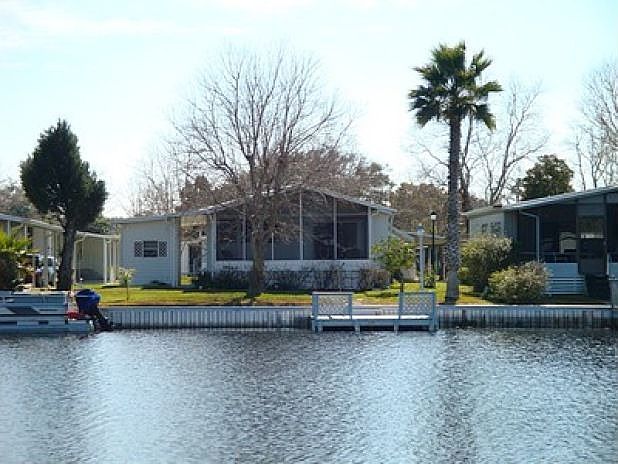 1st image of 798 Dogwood Dr