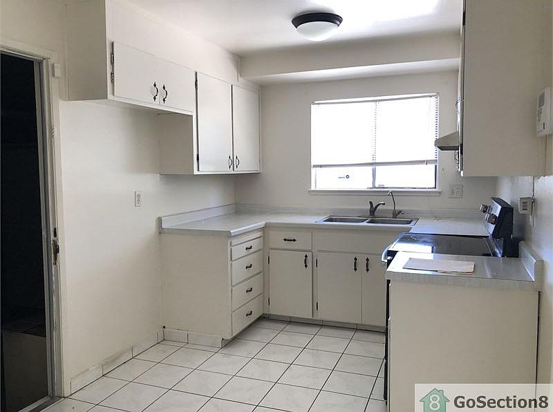 2nd image of 228 Roundtable Dr