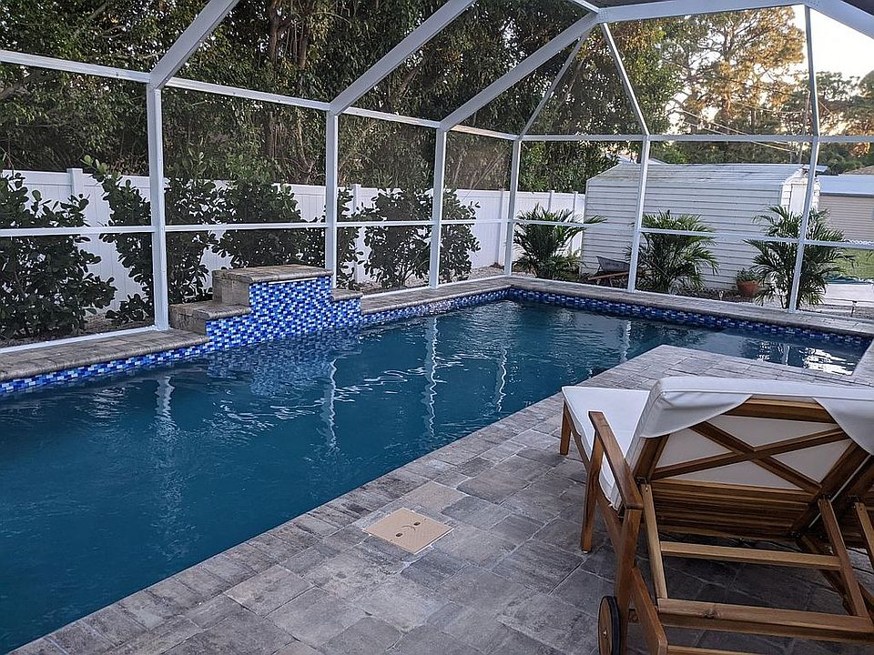 2nd image of 3160 Siesta Dr