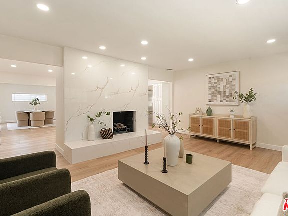4th image of 1010 E Leadora Ave
