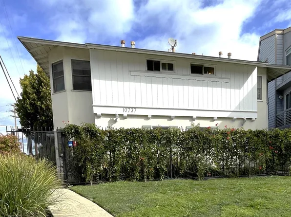 10737 Bloomfield St APT 1, Toluca Lake, CA 91602