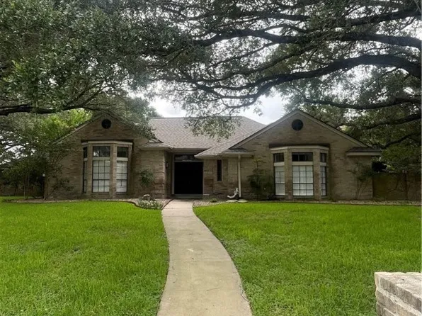 403 Turtle Rock Dr, Victoria, TX 77904