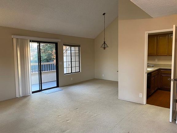 5th image of 1317 Greenwich Ct #1