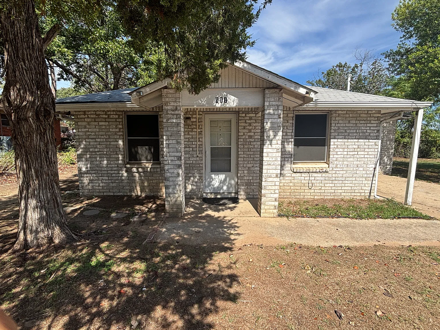 4 bed, 1572 sqft, $1,950 — Photo 3