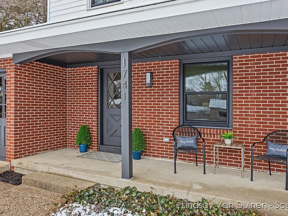 1741 Southlawn St, Jenison, MI 49428 Zillow