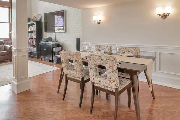 Sold by JCity Realty, LLC | media 17