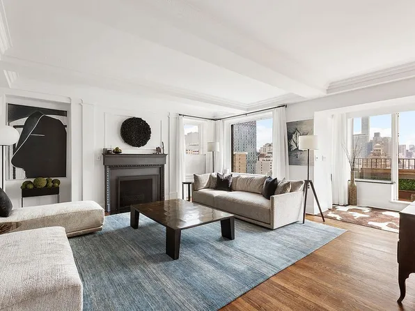 320 E 72nd St Unit Phb, New York, NY 10021