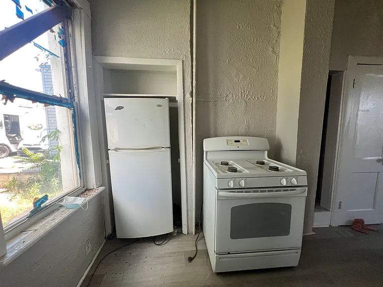 422 Saint Pauls Ave #1 — Photo 12
