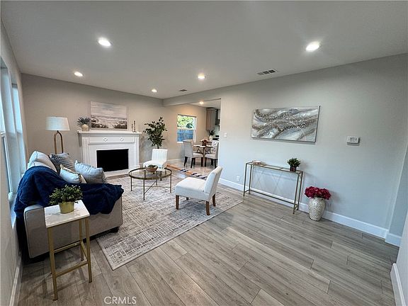 3rd image of 348 Shrode Ave