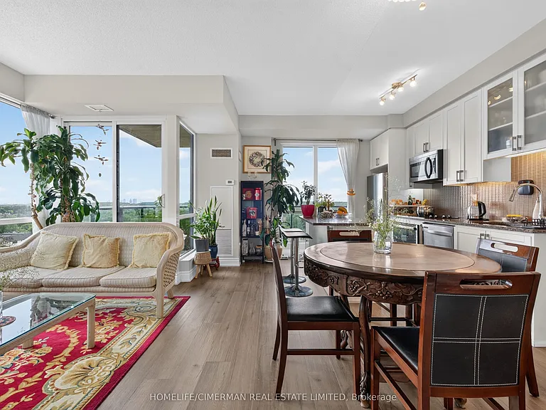 9090 Yonge St #1010 — Photo 9