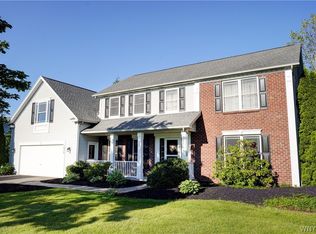 1028 Wickerton Ln, Webster, NY 14580