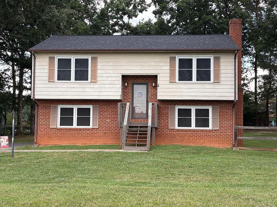 1st image of 53 Green Hill Dr