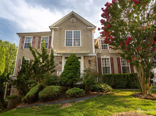 16 Biesiada Ct, Parlin, NJ 08859