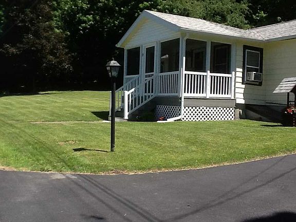 3rd image of 9 Gary Dr