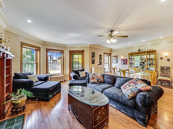 4th image of 5437 S Hyde Park Blvd #3