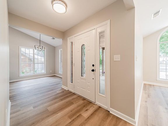 4th image of 8002 David Lee Ln