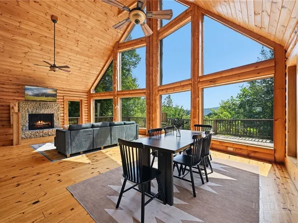 568 Deer Run Road, Purlear, NC 28665