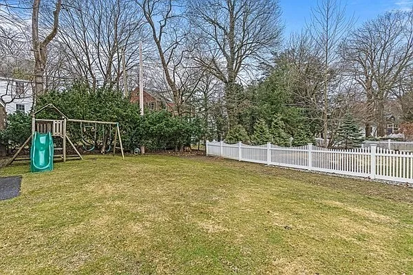 34 Glen Rd — Photo 7